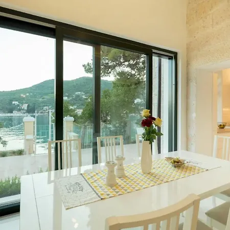 Oasis - By The Sea, Heated Pool And Jacuzzi Villa Zaton (Dubrovnik-Neretva)