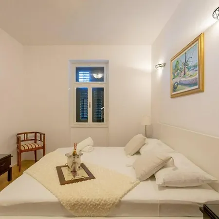 Villa Oasis - By The Sea, Heated Pool And Jacuzzi